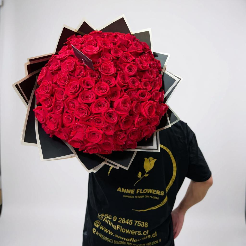 Ramo de 100 rosas rojas ecuatorianas