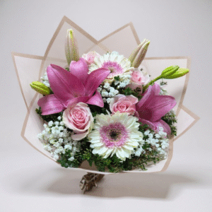 Ramo mix de flores en tonos rosados